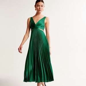 Abercrombie & Fitch- Giselle Pleated Cutout Maxi Dress
